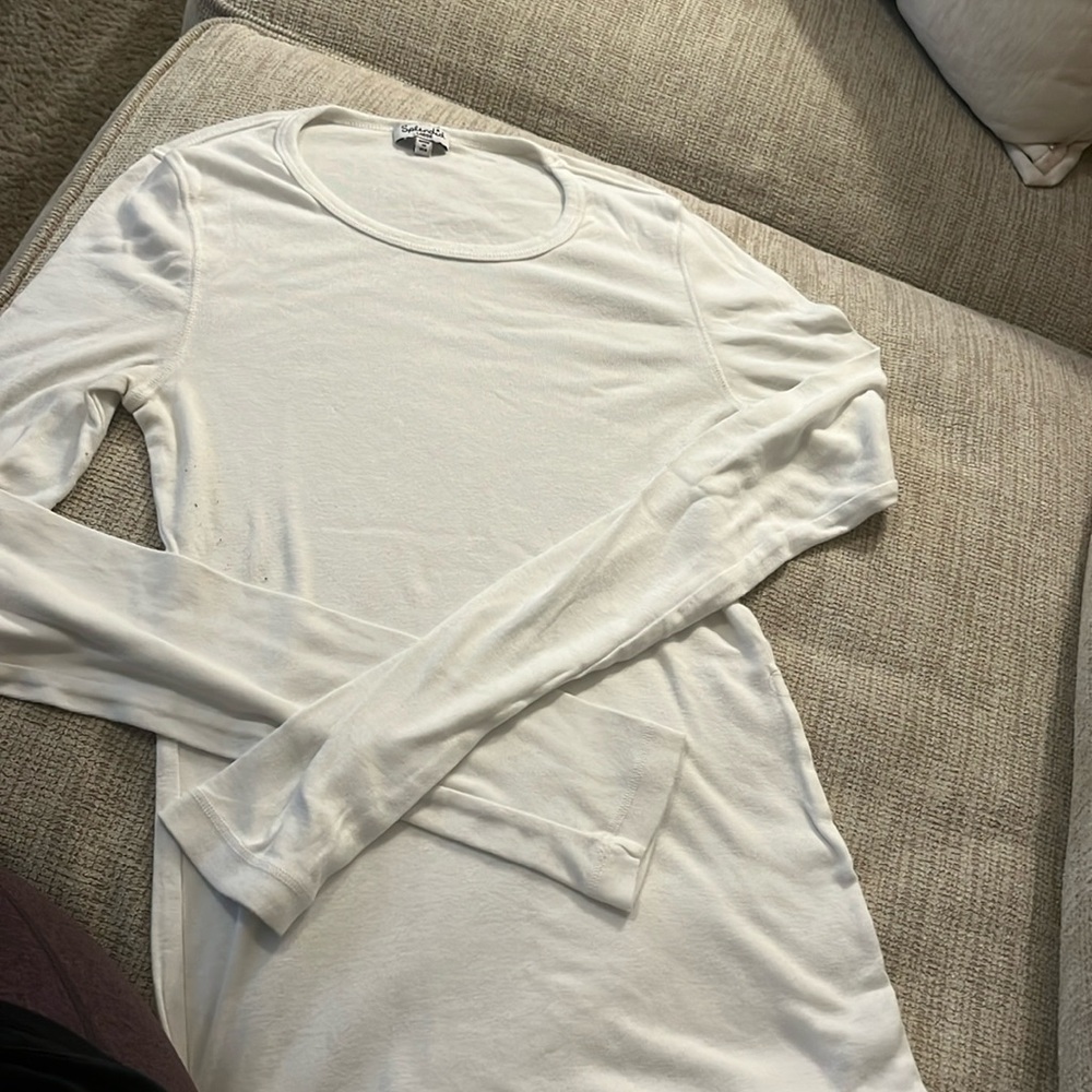 Ladies Splendid size Large white scoop neck long sleeve shirt. Very soft